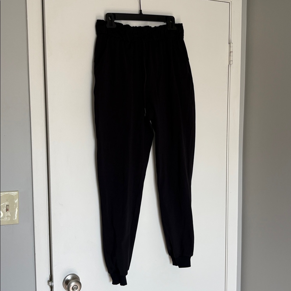 NEW Lululemon Stretch High-Rise Black Jogger Size 8 - Picture 6 of 9